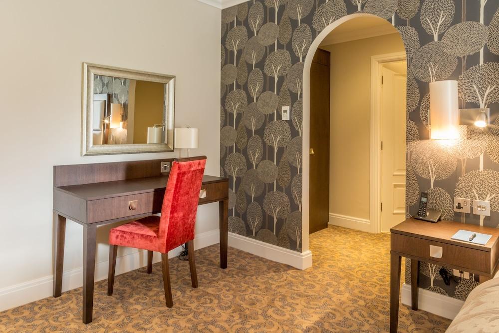 Oakley Hall Hotel Basingstoke Eksteriør bilde