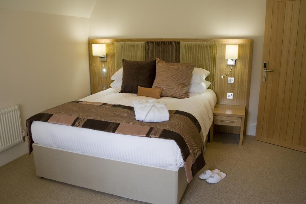 Oakley Hall Hotel Basingstoke Eksteriør bilde