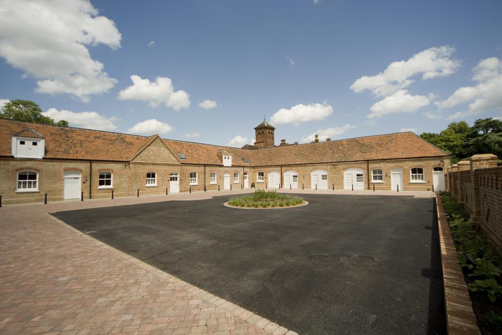 Oakley Hall Hotel Basingstoke Eksteriør bilde