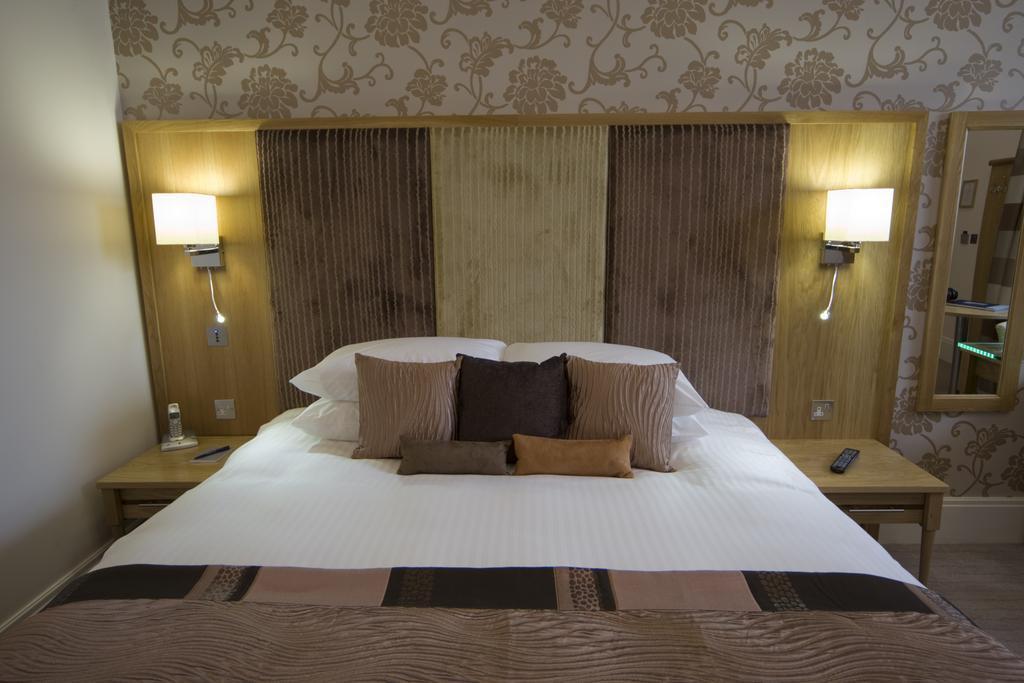 Oakley Hall Hotel Basingstoke Eksteriør bilde