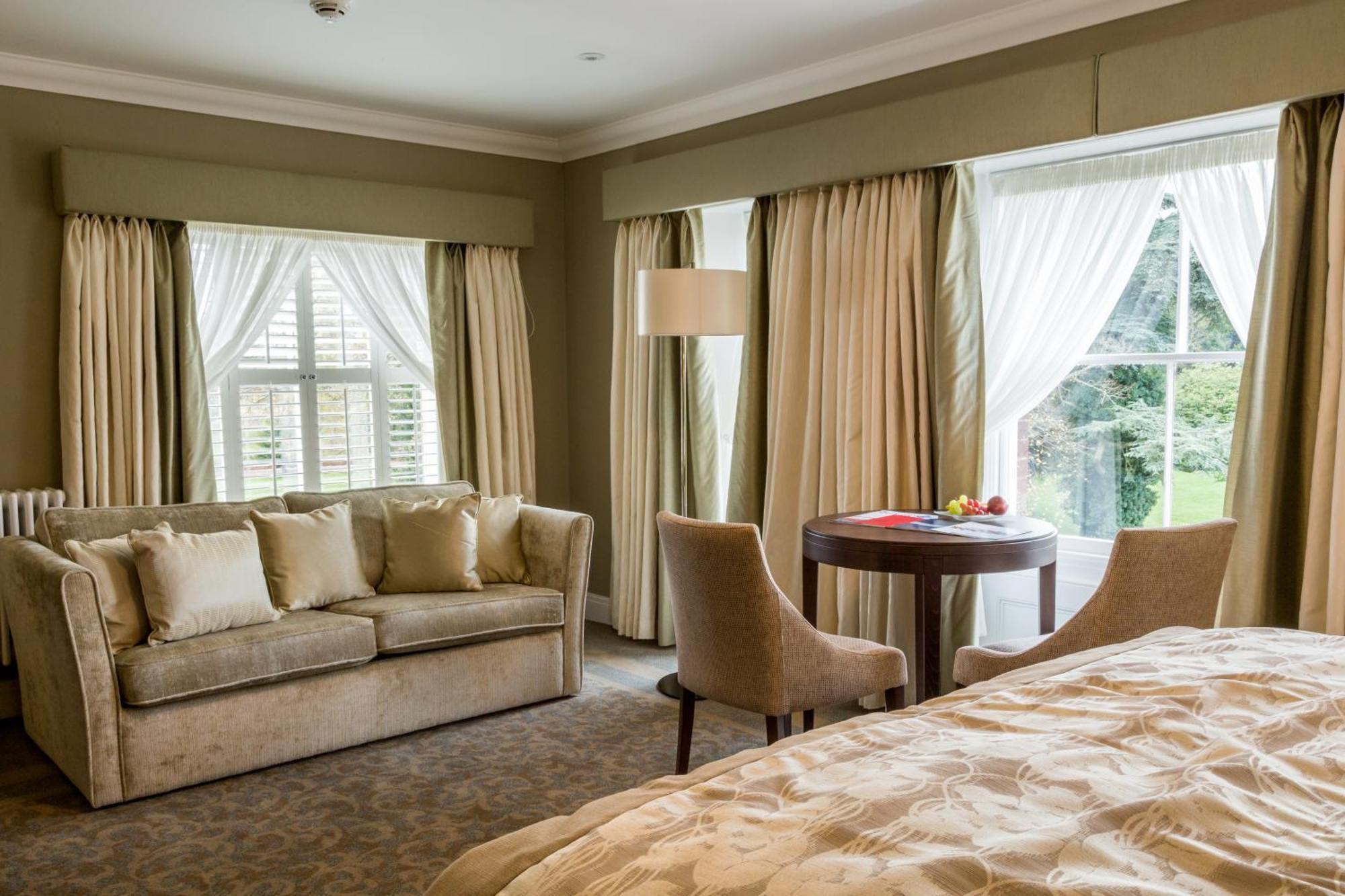 Oakley Hall Hotel Basingstoke Eksteriør bilde