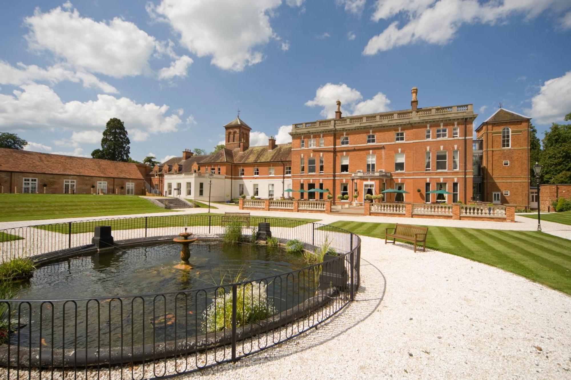 Oakley Hall Hotel Basingstoke Eksteriør bilde