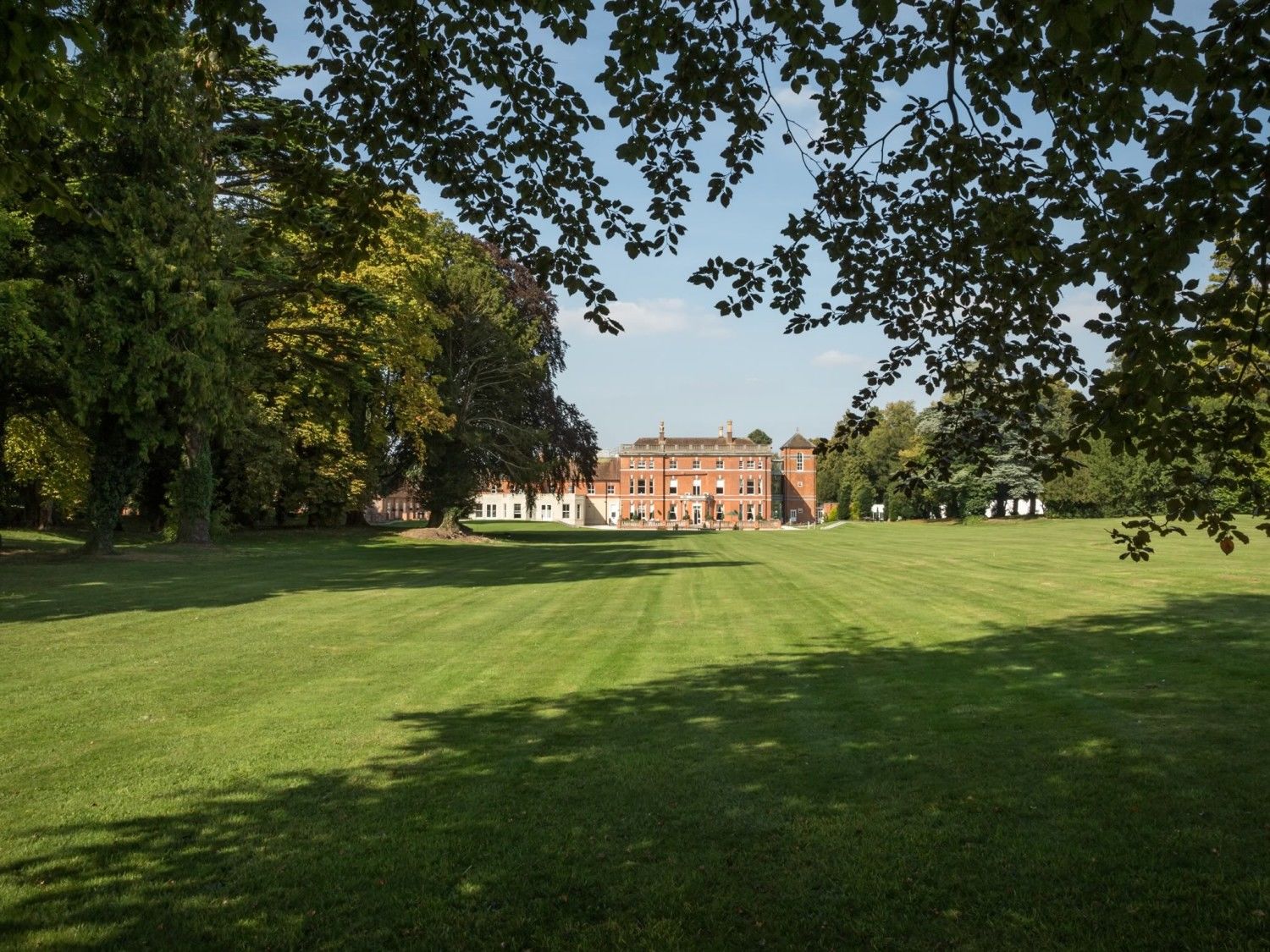 Oakley Hall Hotel Basingstoke Eksteriør bilde
