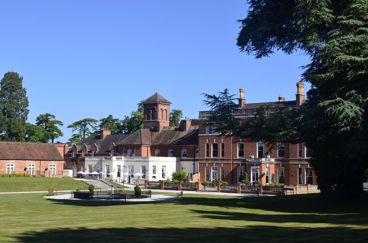 Oakley Hall Hotel Basingstoke Eksteriør bilde
