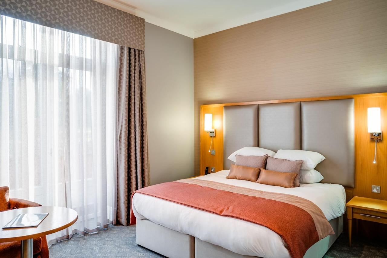 Oakley Hall Hotel Basingstoke Eksteriør bilde